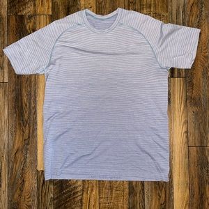 Lululemon Metal vent tech T XL